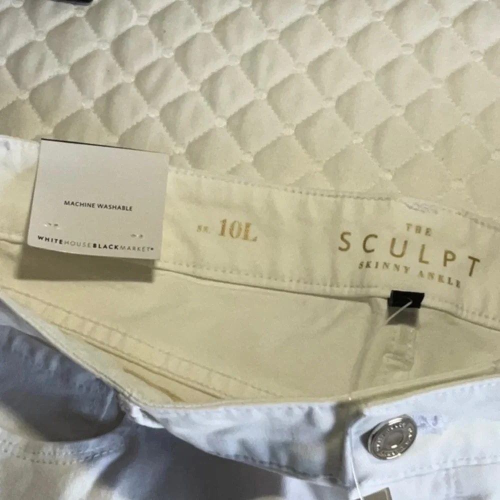 White House Black Market White Skinny Ankle Jeans - Picture 4 of 9